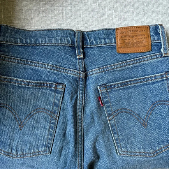 Levi’s Wedgie Icon Fit Denim Jeans Size  25 These Dreams Medium Blue Wash - Picture 6 of 8